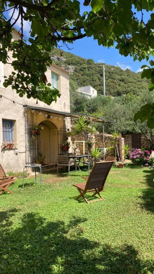 Casa Olivia Lacrema Finale Ligure Exterior foto